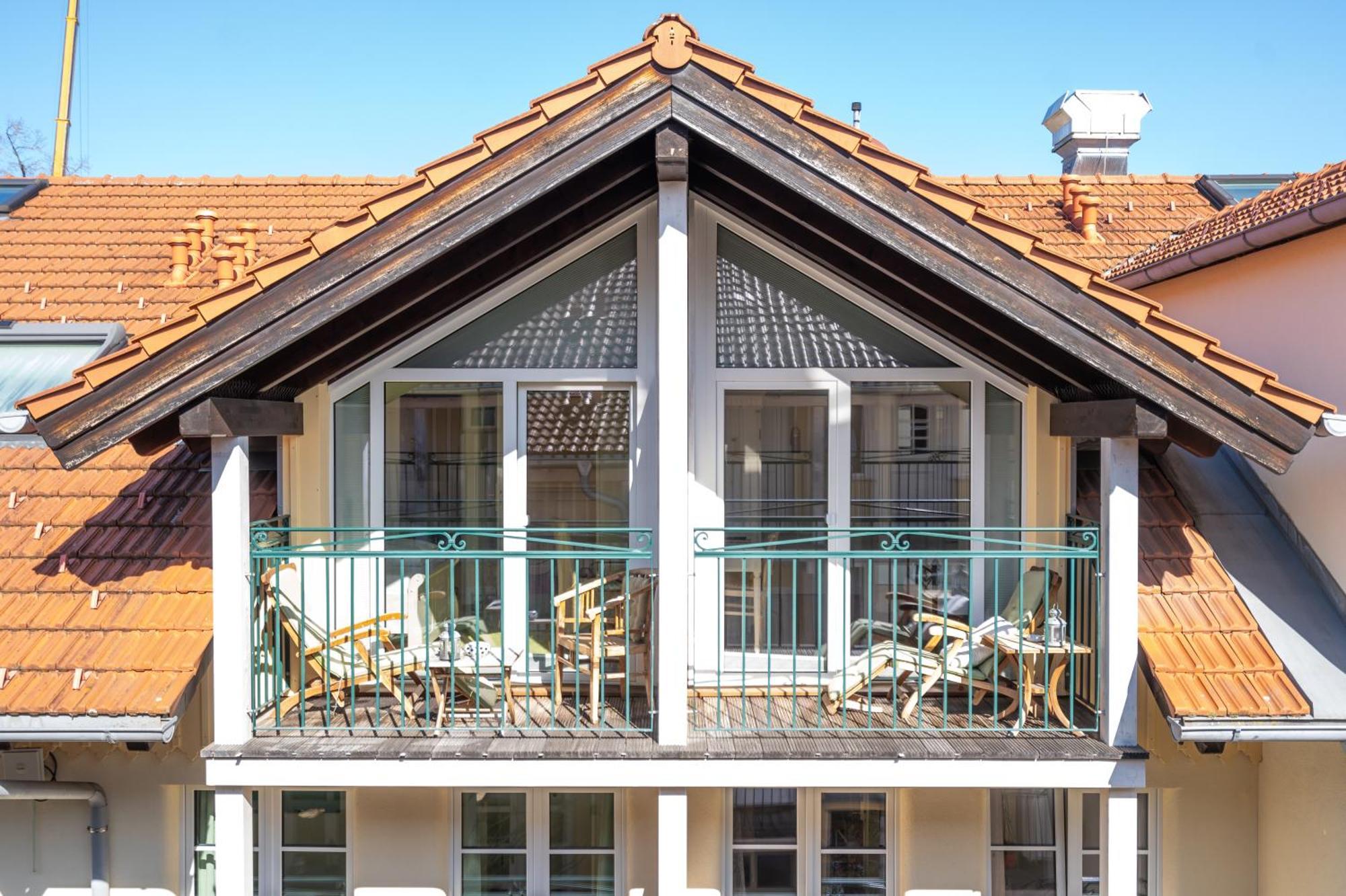 Landhaus Hotel Wolfratshausen Exterior foto