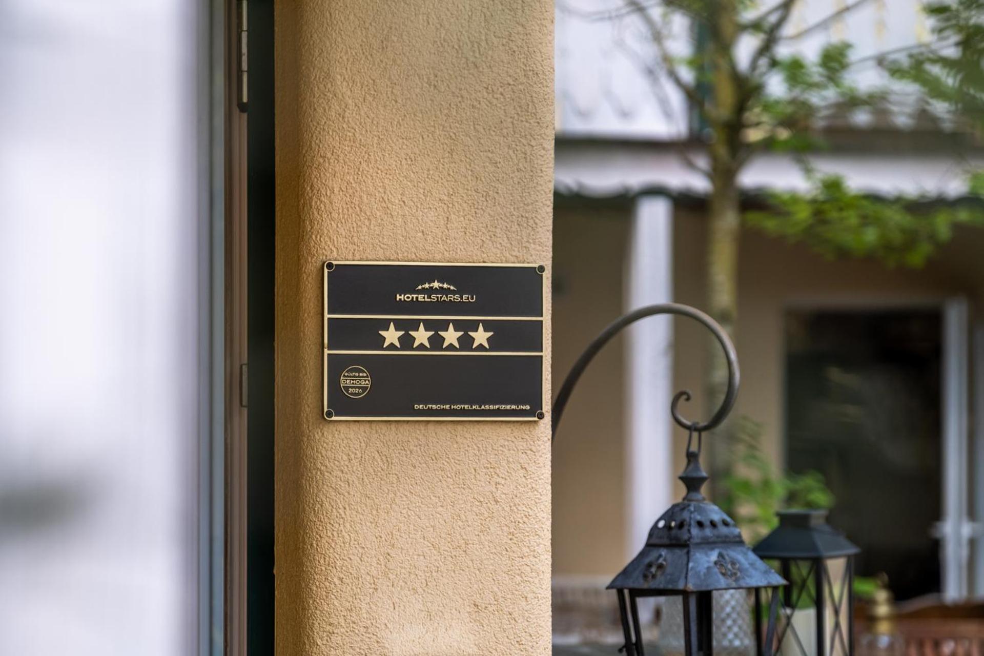 Landhaus Hotel Wolfratshausen Exterior foto